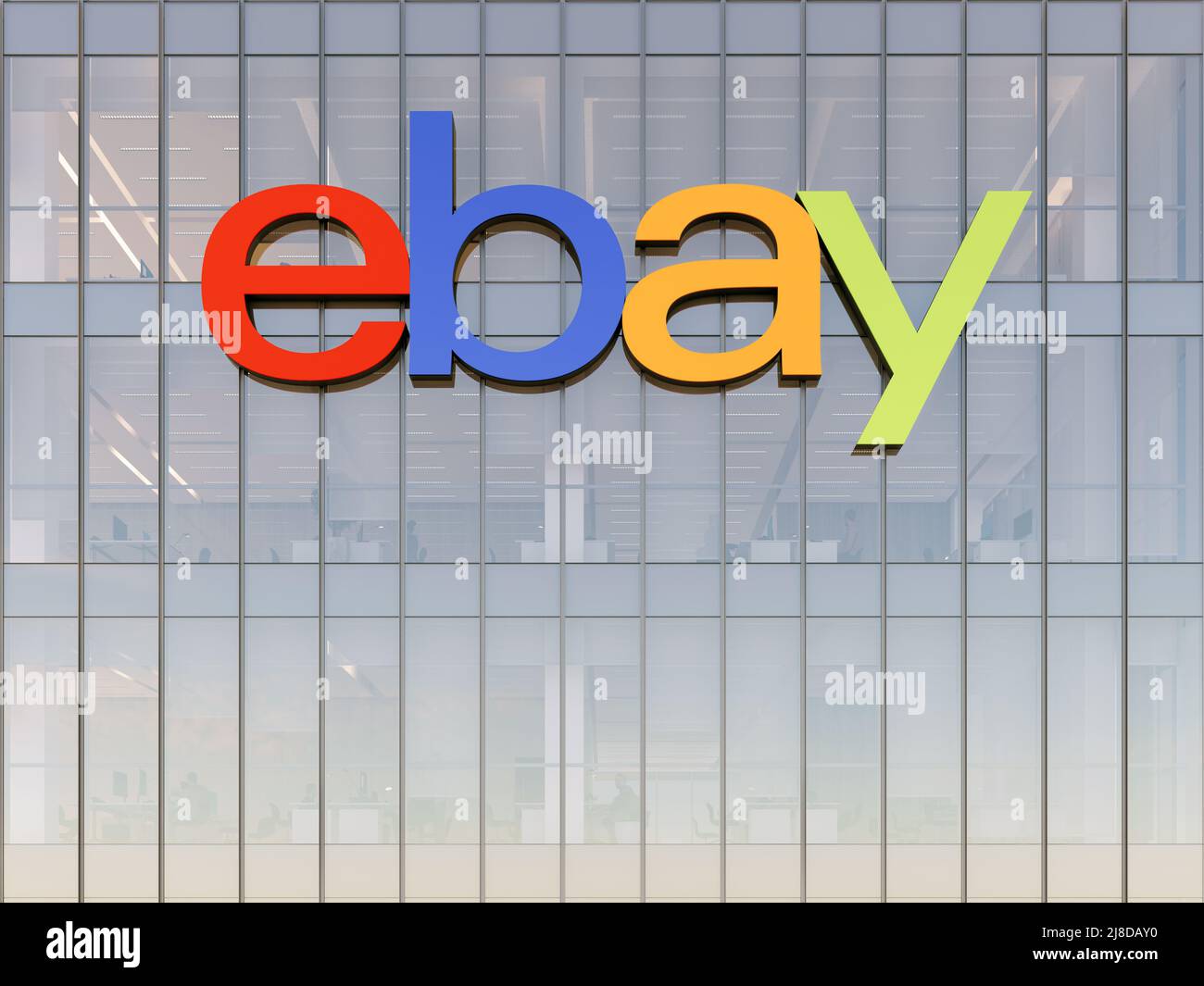 San Jose, CA, USA. 2.Mai 2022. Nur für redaktionelle Verwendung, 3D CGI. EBay-Signage-Logo auf der Oberseite des Glasgebäudes. E-Commerce Company Developer Corporation in Hi Stockfoto