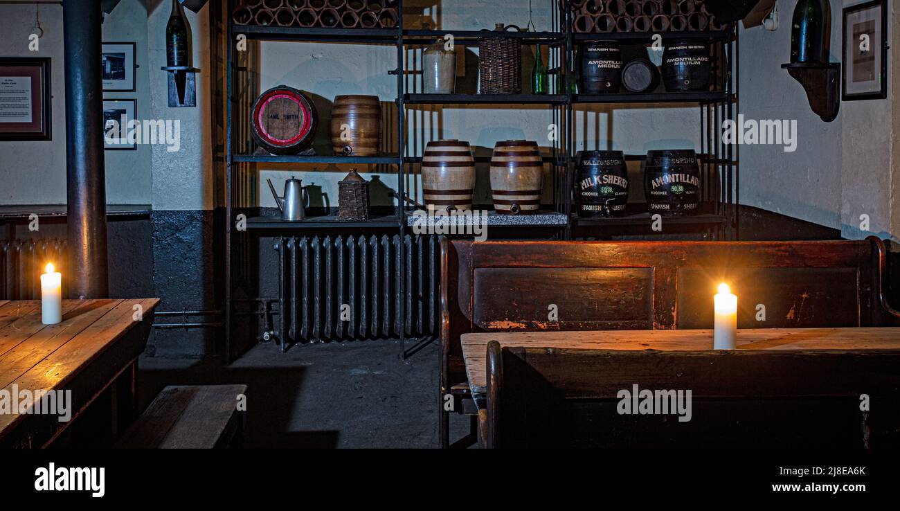 Celler des traditionellen Pubs The Ye Olde Cheshire Cheese The City of London, Vereinigtes Königreich Stockfoto
