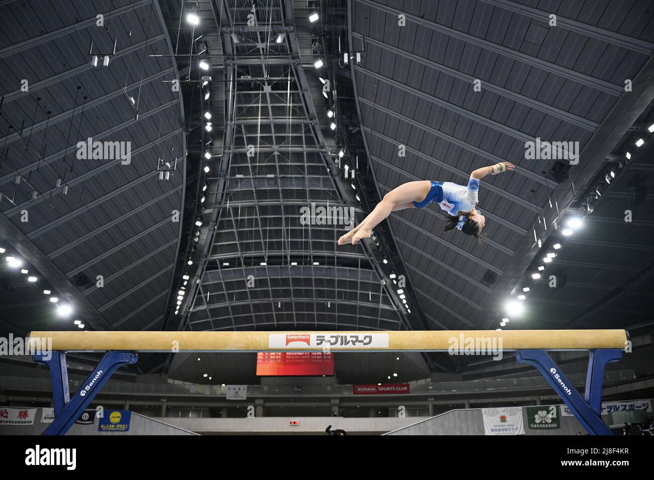 Tokyo Metropolitan Gymnasium, Tokio, Japan. 14.. Mai 2022. Hazuki Watanabe, 14. MAI 2022 - Kunstturnen : der 61. NHK Cup Frauen individuelle All-Around Balance Beam am Tokyo Metropolitan Gymnasium, Tokyo, Japan. Kredit: MATSUO.K/AFLO SPORT/Alamy Live Nachrichten Stockfoto