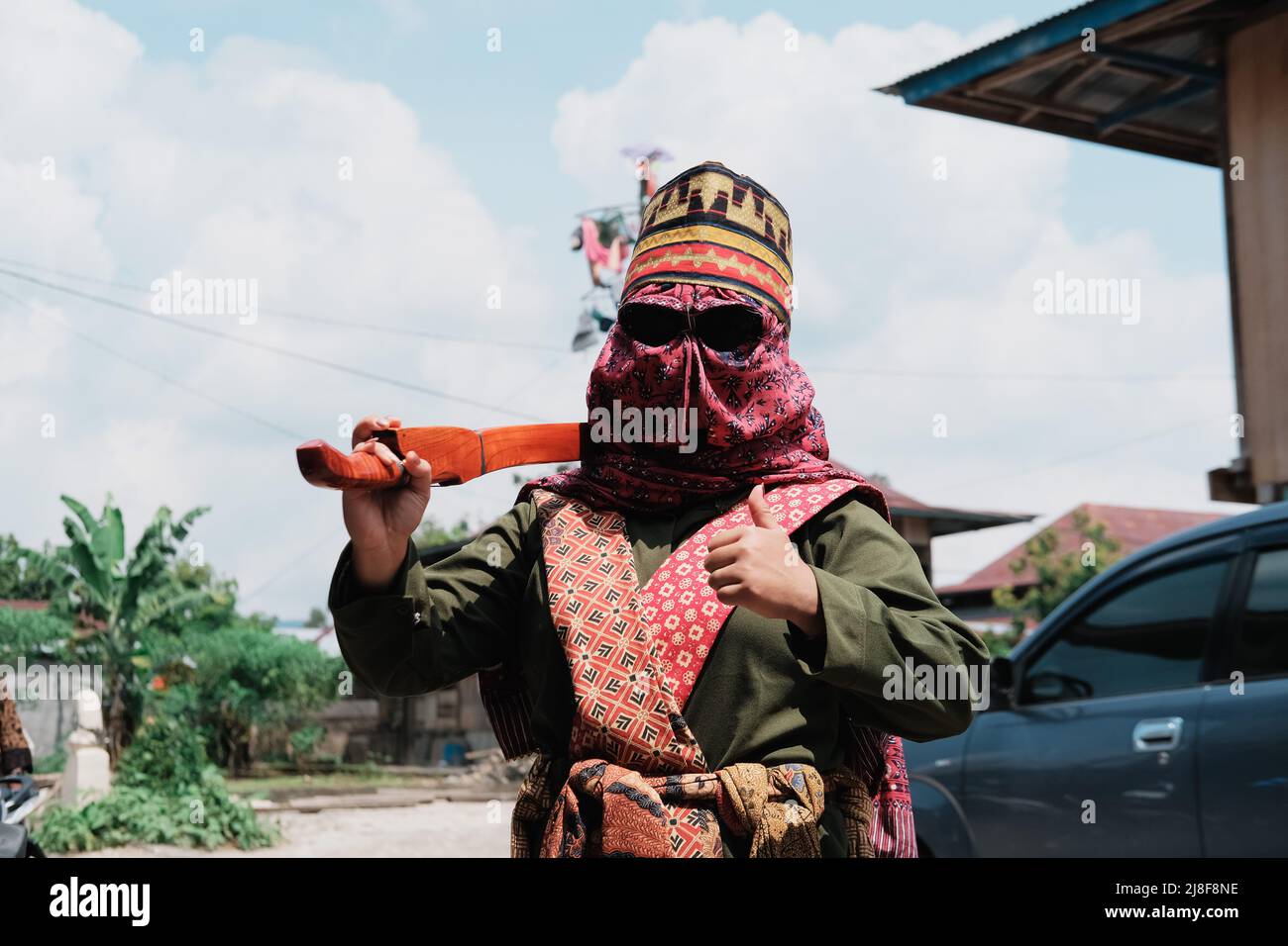 Die „Sekura“-Party ist eine Gesichtsbedeckung aus Holz oder Stoff, die das Gesicht schmückt. Sekura ist eine Art Maskenkunst, die aus der Lampung Indonesia stammt Stockfoto