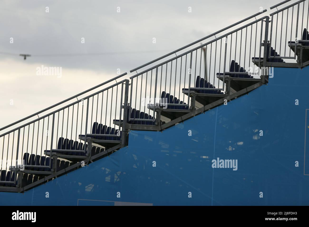 13. Mai 2022, Berlin, Tempelhofer Damm, 12101 Berlin, Deutschland: Berlin: Die Formel-E-Weltmeisterschaft startet am Tempelhofer Flugfeld. 22 Piloten kämpfen um zwei Etappensiege. (Bild: © Simone Kuhlmey/Pacific Press via ZUMA Press Wire) Stockfoto