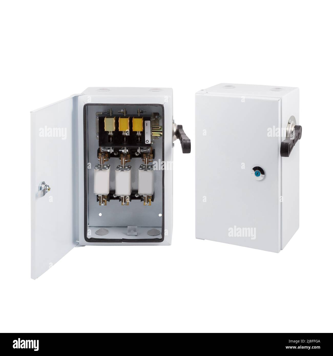 Elektrisches Gehäuse mit Messerschalter isoliert auf weißem Hintergrund. Stockfoto