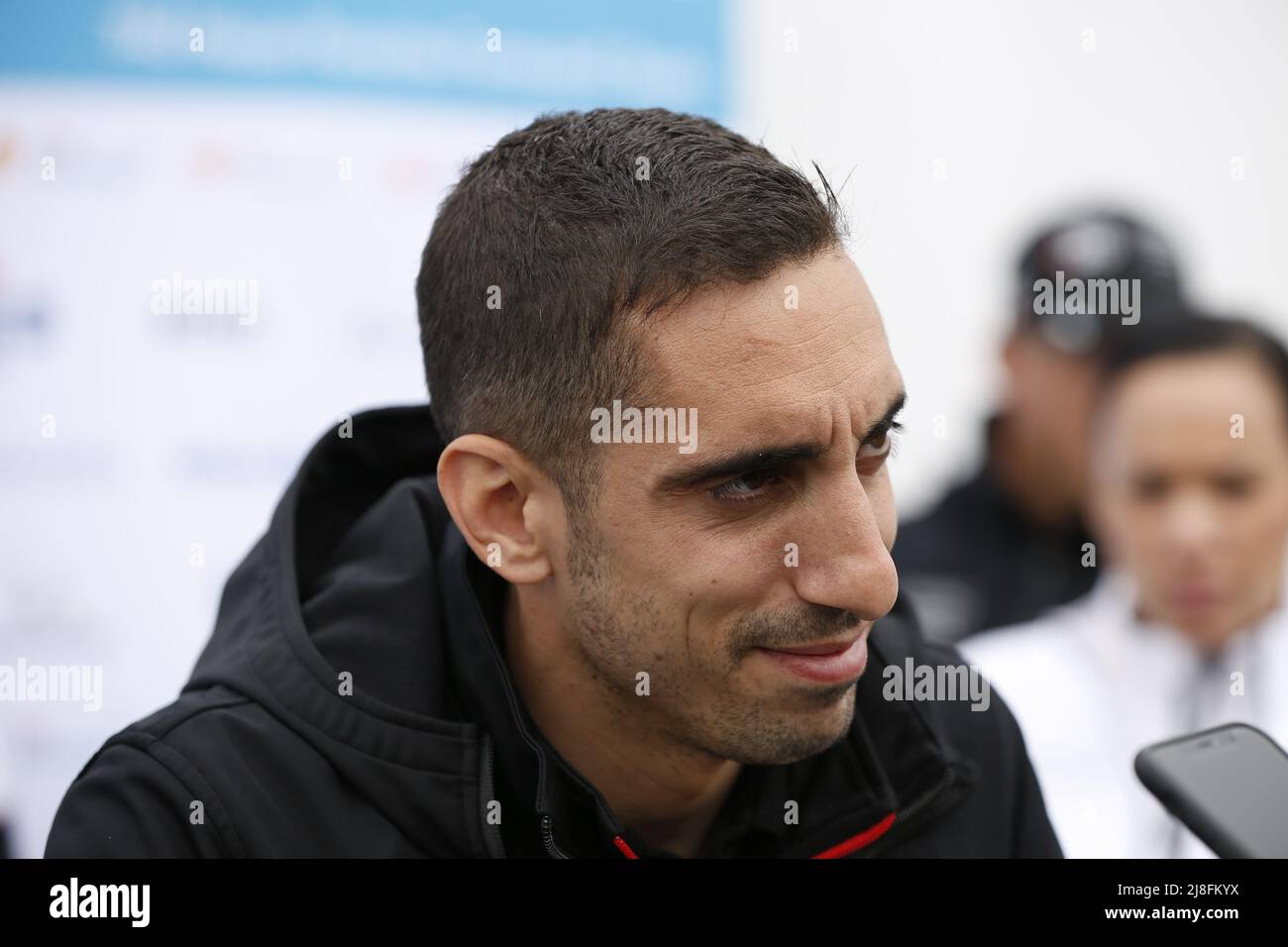 13. Mai 2022, Berlin, Tempelhofer Damm, 12101 Berlin, Deutschland: Berlin: Die Formel-E-Weltmeisterschaft startet am Tempelhofer Flugfeld. 22 Piloten kämpfen um zwei Etappensiege. Das Foto zeigt Sébastien Buemi (Bild: © Simone Kuhlmey/Pacific Press via ZUMA Press Wire) Stockfoto