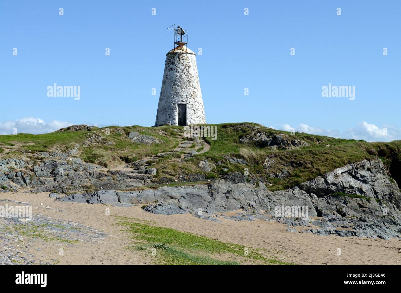 Old Twr Bach Lighthouse auf Ynys Llanddwyn Island anglesey Wales Cymru UK Stockfoto