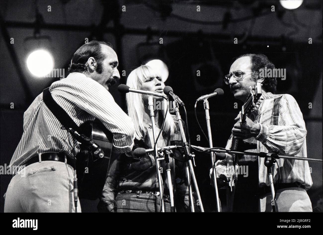 Peter, Paul und Mary treten 1978 live im Central Park in New York auf. Stockfoto