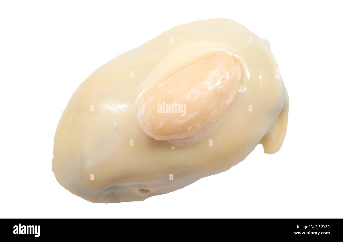 Ramadan Süßigkeiten, Premium Datteln und luxuriöse Desserts Konzept mit gefüllten Datum isoliert auf weißem Hintergrund mit Clipping Pfad Ausschnitt Stockfoto