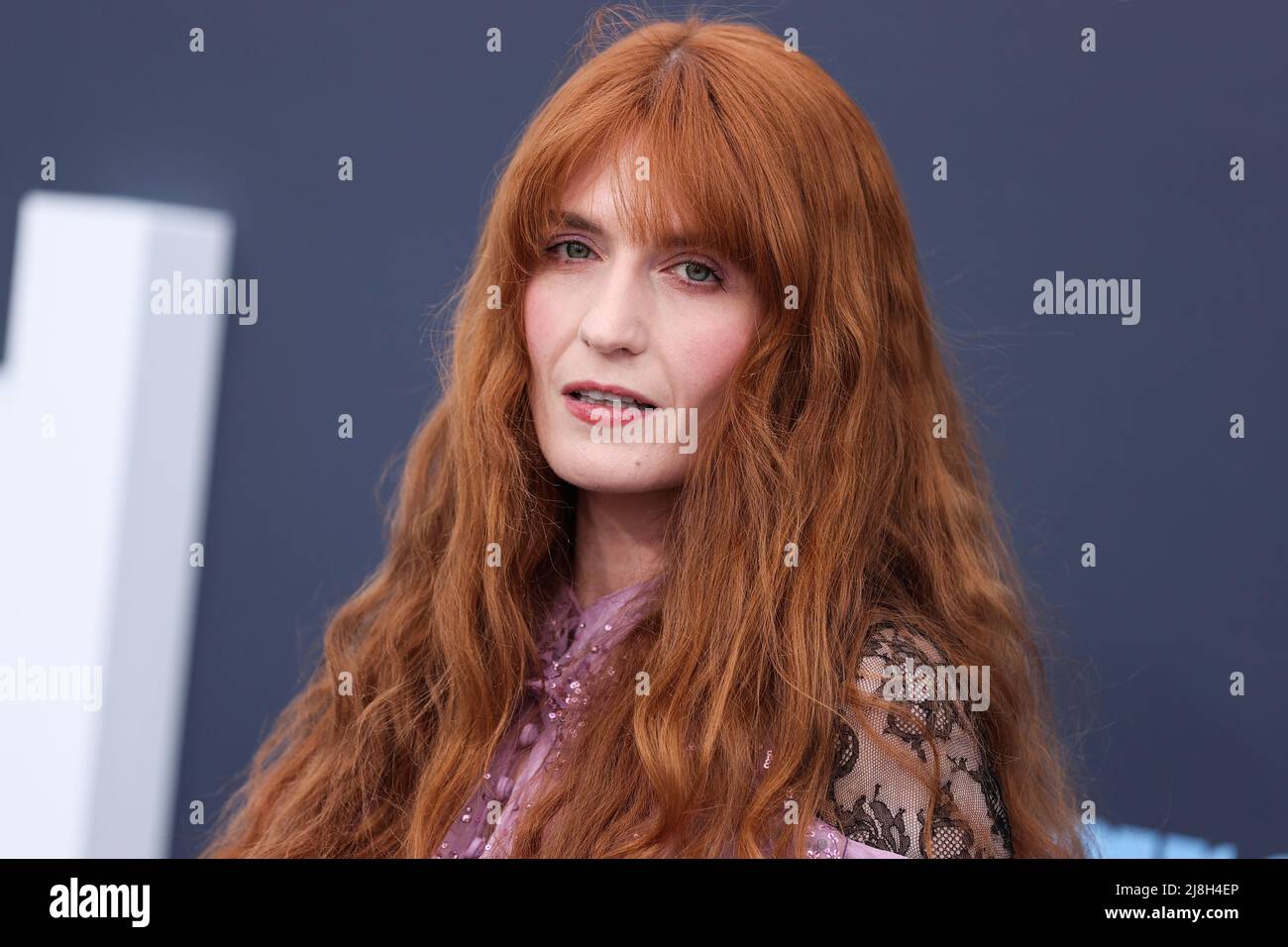 LAS VEGAS, NEVADA, USA - 15. MAI: Die englische Sängerin Florence Welch von Florence + The Machine Wearing Gucci kommt bei den Billboard Music Awards 2022 an, die am 15. Mai 2022 in Las Vegas, Nevada, USA, in der MGM Grand Garden Arena abgehalten wurden. (Foto von Xavier Collin/Image Press Agency) Stockfoto