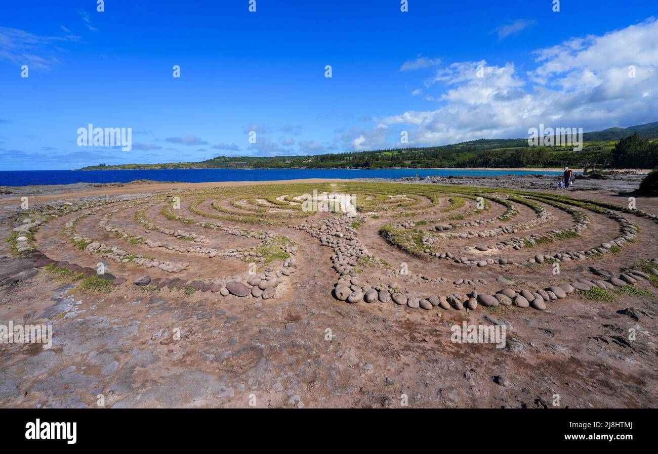 Kapalua Labyrinth am Makaluapuna Point in West Maui, Hawaii - Sakrales Denkmal aus kreisförmigen Gräben, die die hawaiianischen Götter verehren Stockfoto