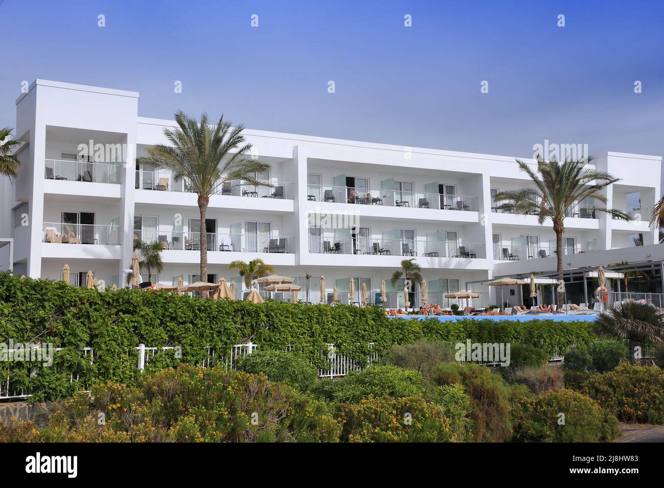 GRAN CANARIA, SPANIEN - Dezember 6, 2015: Außenansicht des Hotels Riu Palace Meloneras auf Gran Canaria, Spanien. Riu Hotels war der 30. größte Hotel Chai Stockfoto