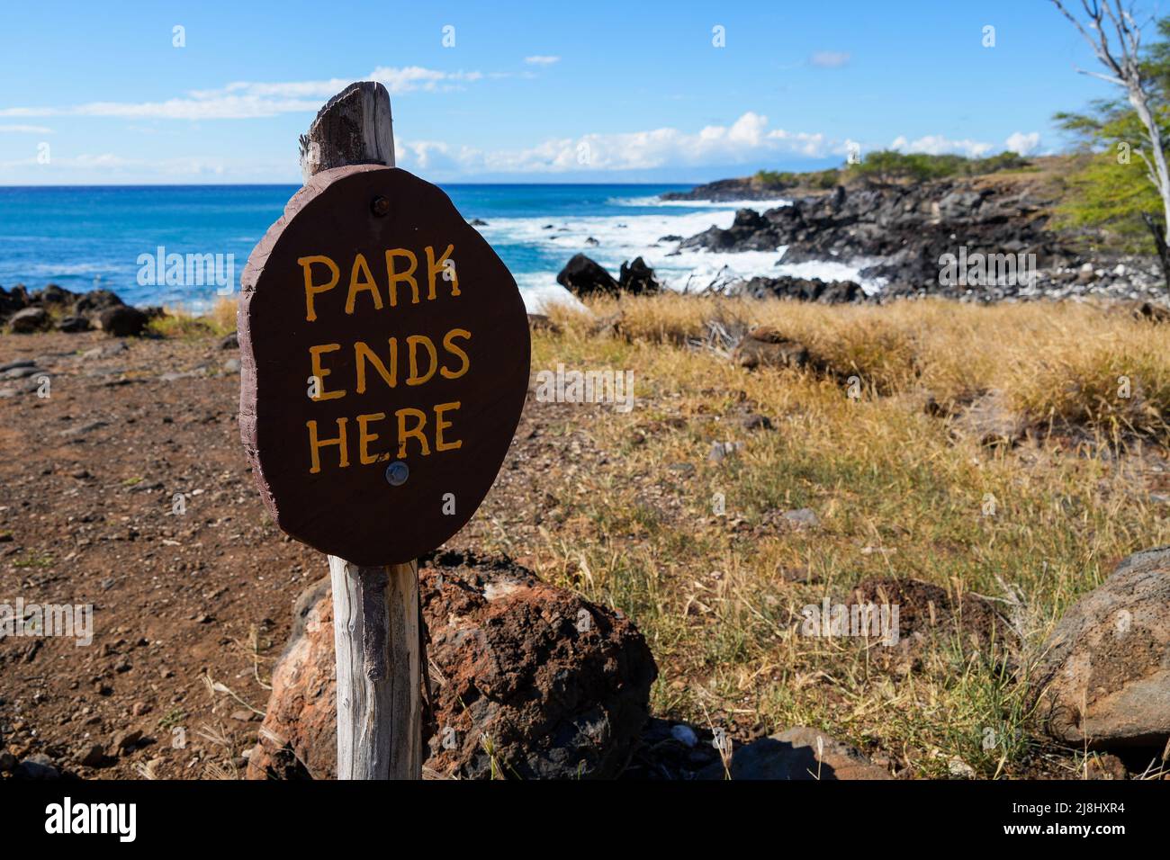 Holzschild im Lapakahi State Historical Park auf der Insel Hawai'i (Big Island) im Pazifischen Ozean Stockfoto