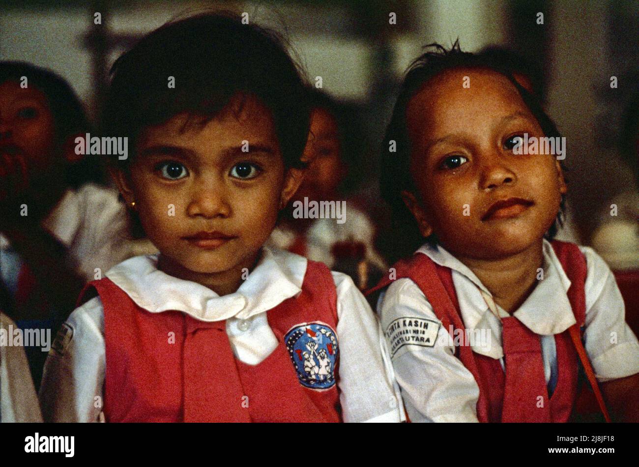 Schulkinder im Klassenzimmer in Jakarta, Indonesien 1984 Stockfoto