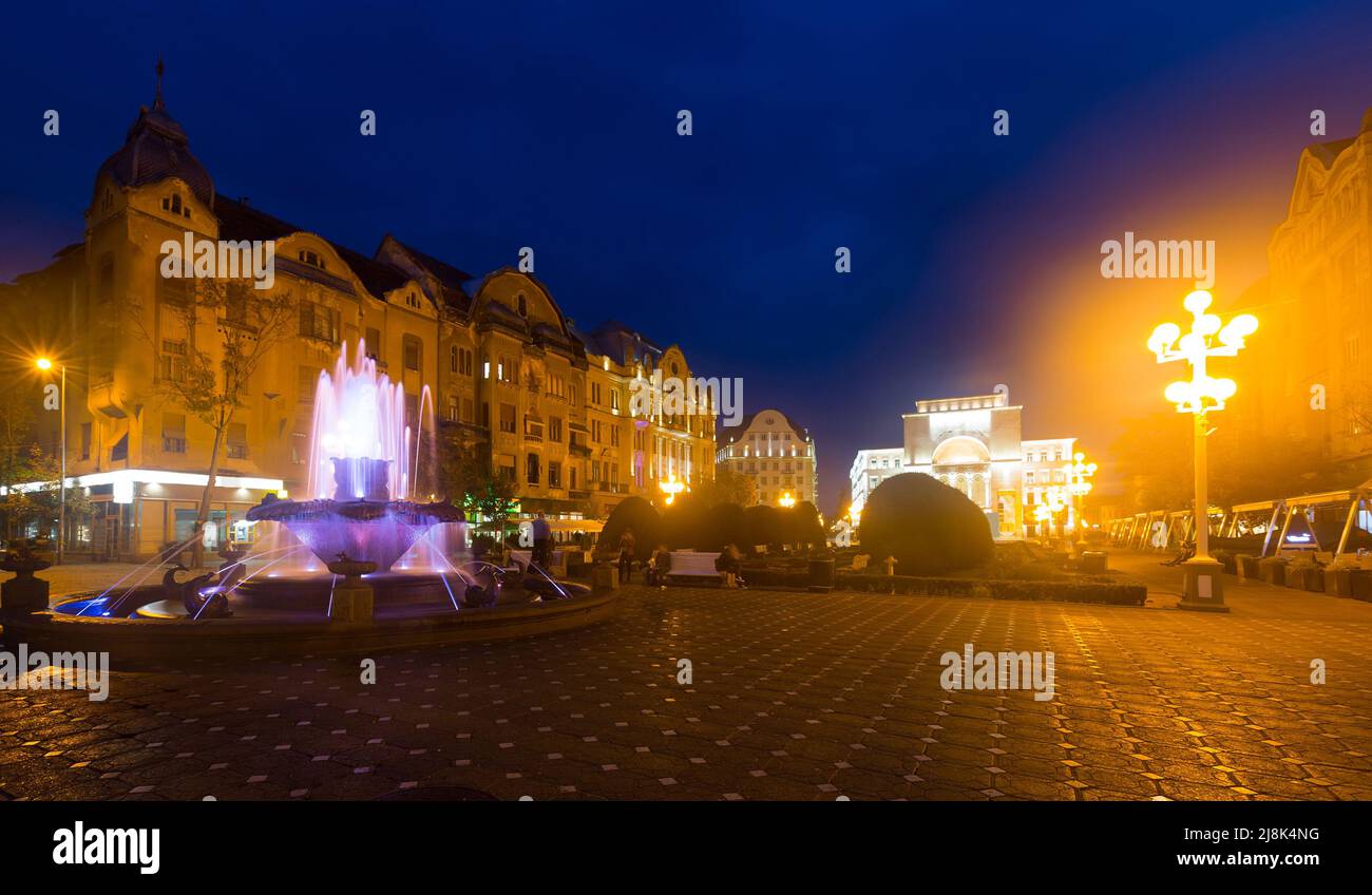 Victoriei Square mit farbigem Brunnen und National Opera Stockfoto