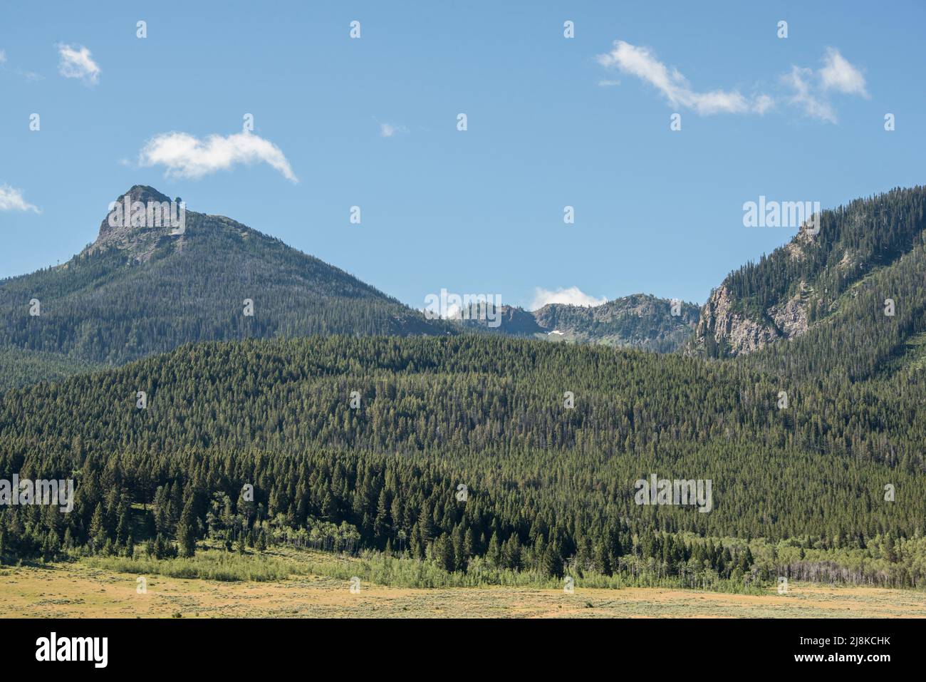 Sawtell Peak ist ein FAA-Standort, auf einem 9.000 Fuß hohen Berg in den Centennial Mountains im Osten von Idaho und im Westen von Montana. Island Park, Idaho, USA Stockfoto