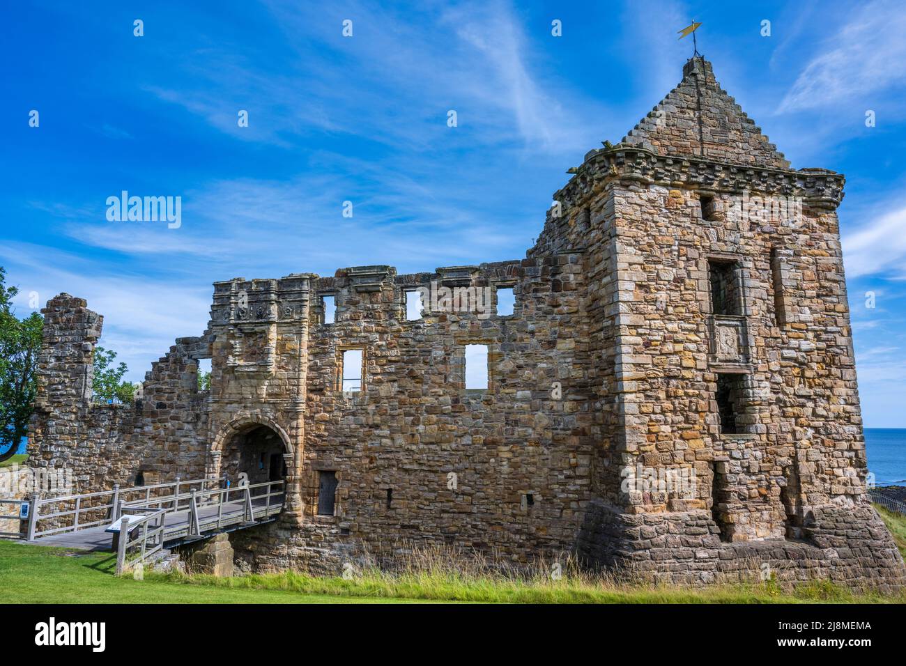 Ruinen von St Andrews Castle im Royal Burgh of St Andrews in Fife, Schottland, Großbritannien Stockfoto