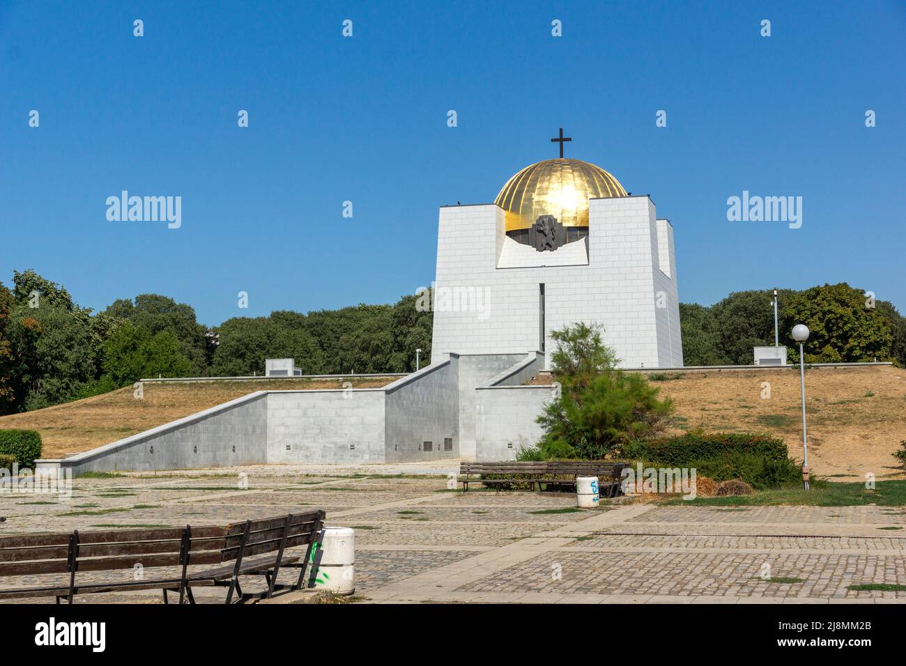 RUSE, BULGARIEN - 15. AUGUST 2021: Pantheon der Helden der Nationalen Wiedergeburt in der Stadt Ruse, Bulgarien Stockfoto