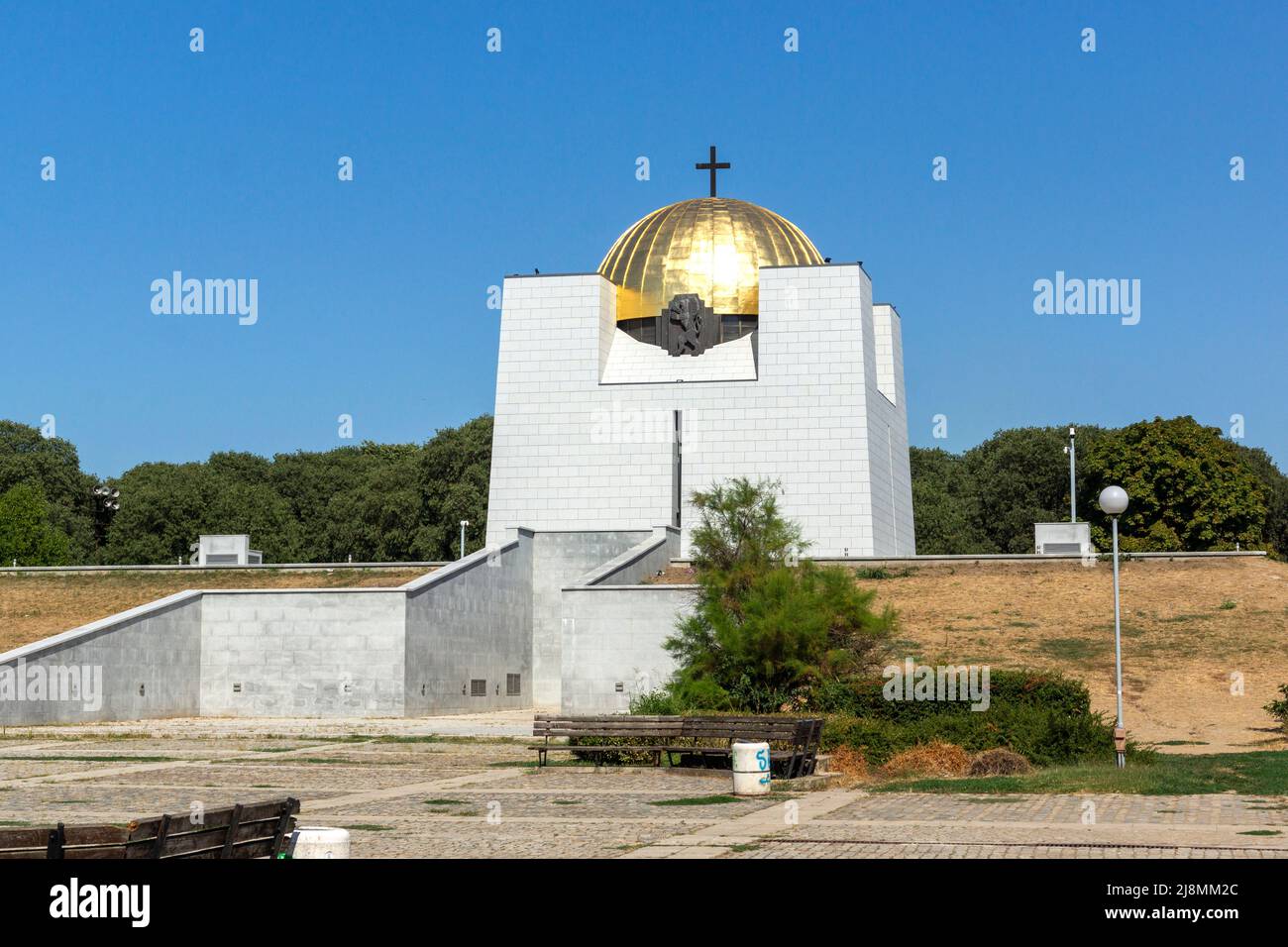 RUSE, BULGARIEN - 15. AUGUST 2021: Pantheon der Helden der Nationalen Wiedergeburt in der Stadt Ruse, Bulgarien Stockfoto