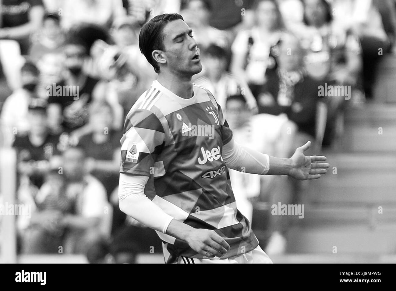 Dusan Vlahovic von Juventus FC Enttäuschung während des Serie-A-Fußballmatches zwischen Juventus FC und Bologna im Allianz-Stadion, am 16. April 2022 i Stockfoto