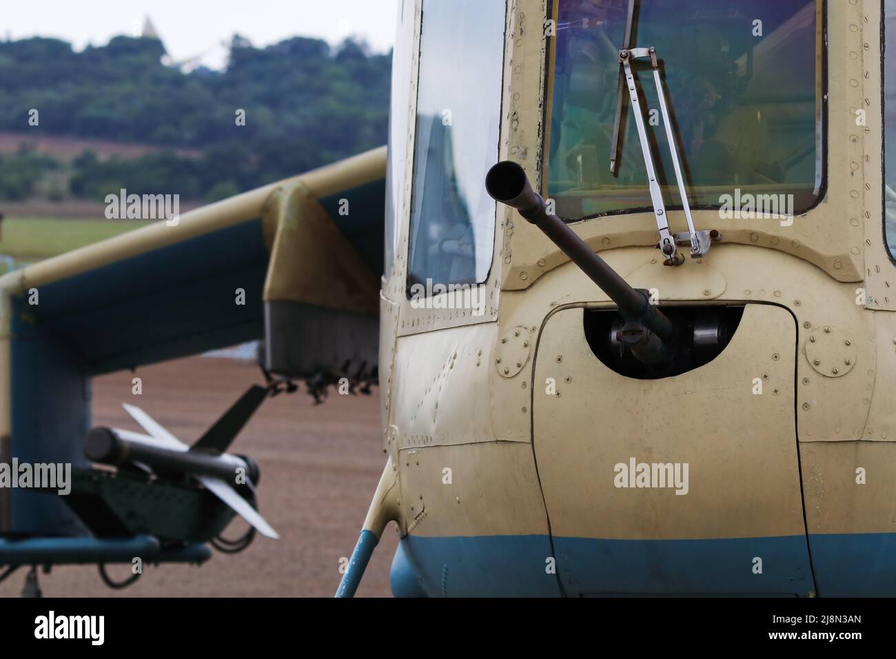 Russian Attack Helicopter 12,7mm Maschinengewehr Revolver Close-Up Stockfoto