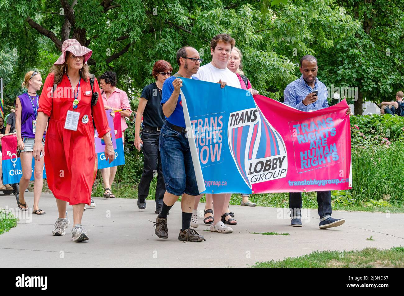 Toronto, Kanada - 29. Juni 2012: Trans March Während Der Pride Week Stockfoto