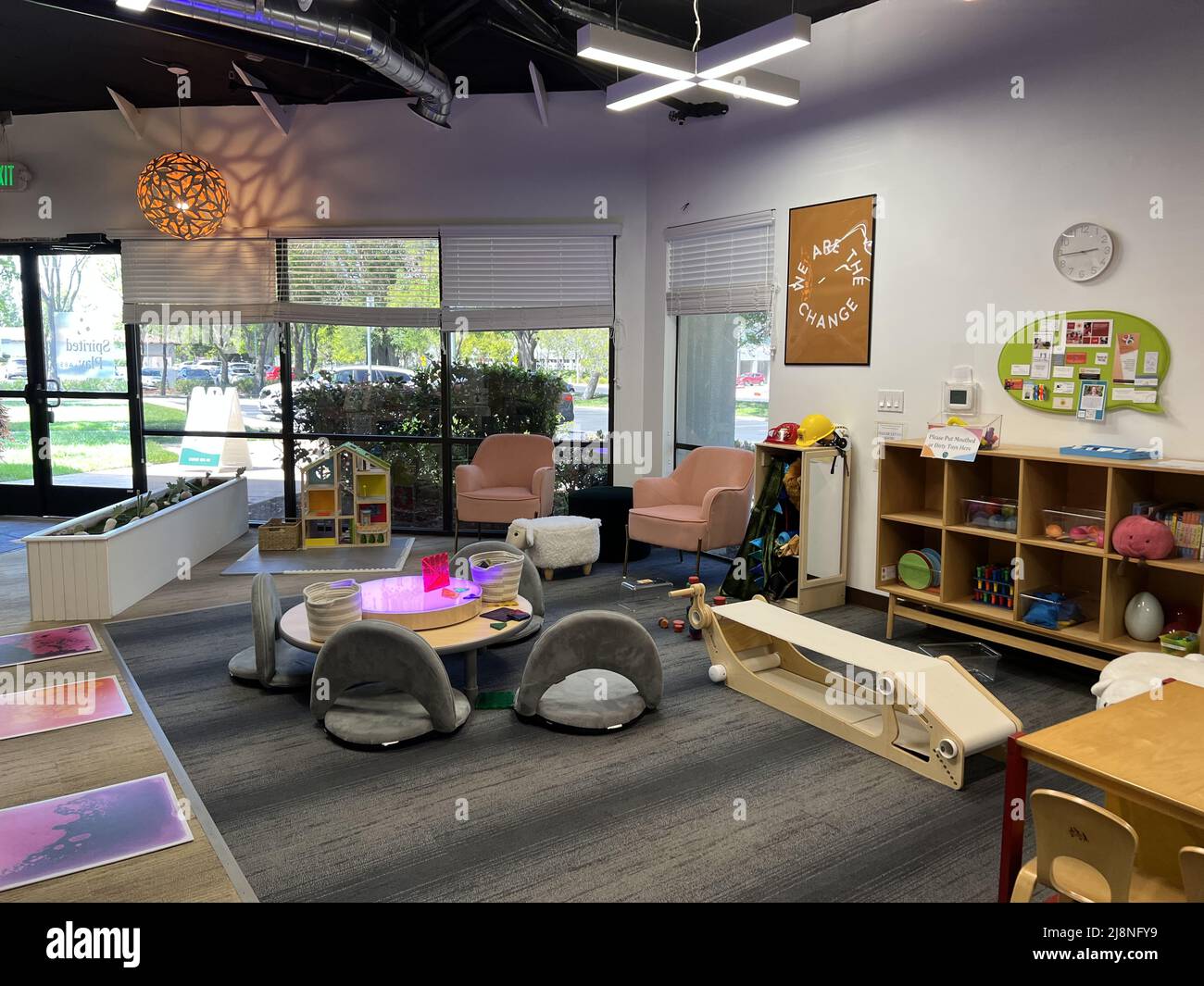 USA. 20. April 2022. Interior of Spirited Play Lab, a childrens' playspace better Neurodiversity, San Ramon, California, 20. April 2022. (Foto: Gado/Sipa USA) Quelle: SIPA USA/Alamy Live News Stockfoto