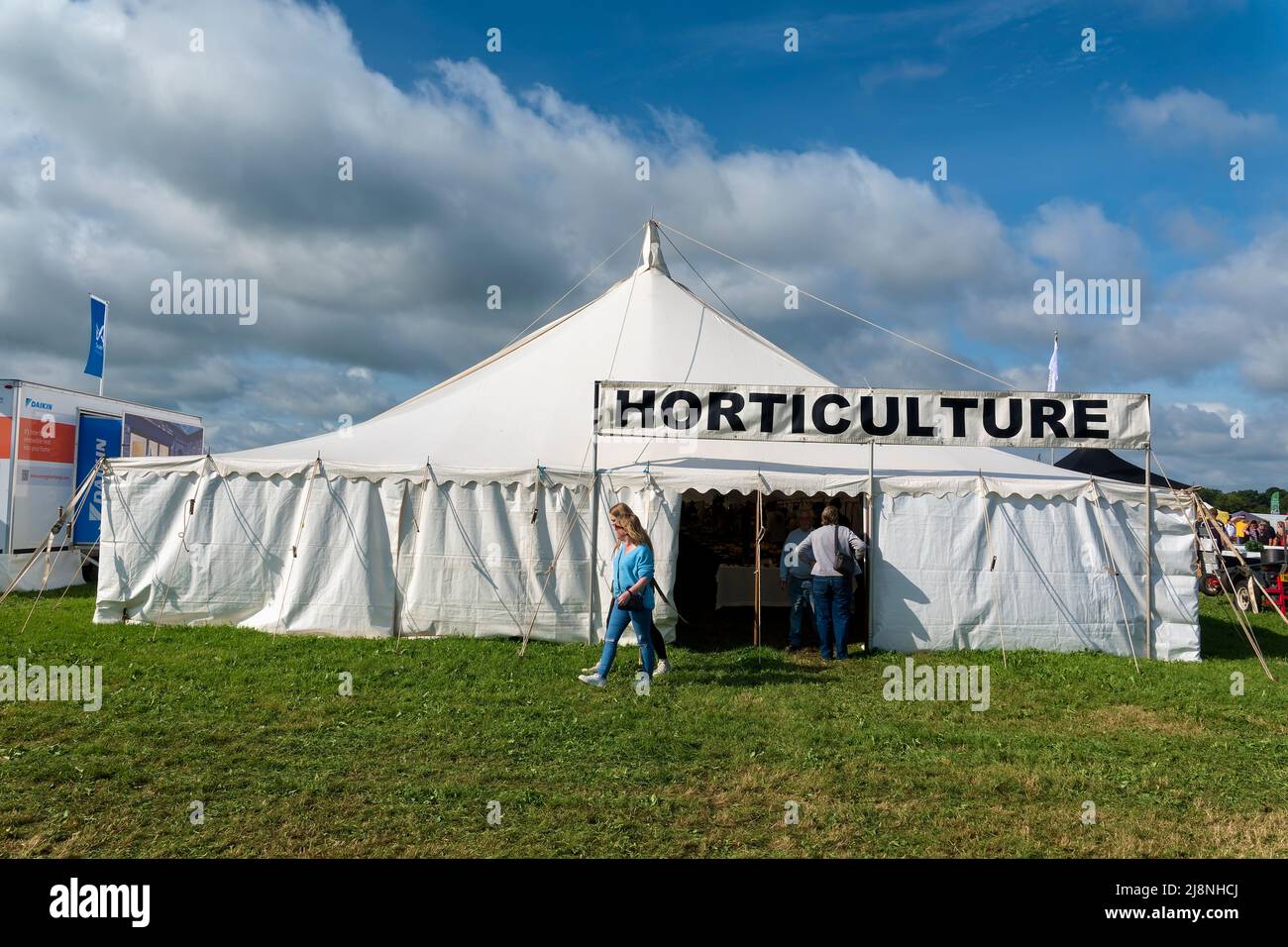 Frome, Somerset, Großbritannien - 11 2021. September: Der Gartenbau-Marquee auf der Frome Agricultural and Cheese Show 2021 Stockfoto