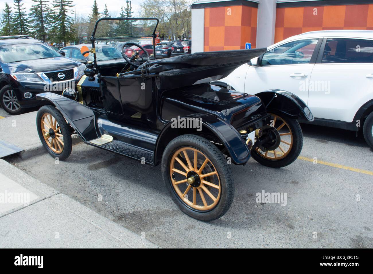 Modell-T Ford, altes Automobil auf Parkplatz Stockfoto