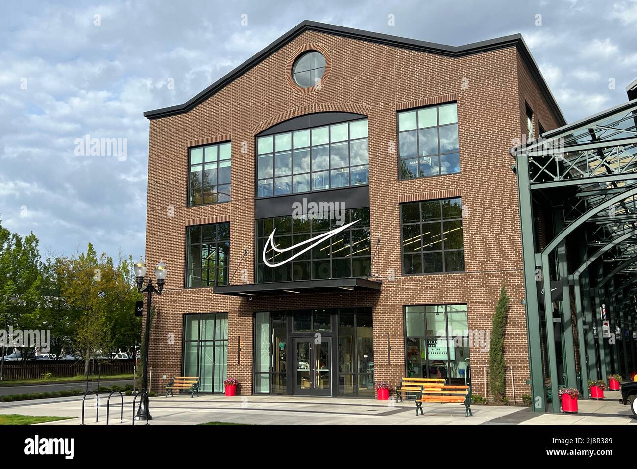 Der Nike by Eugene Sportswear and Shoe Store, Sonntag, den 15. Mai 2022, in Eugene, Erz. Stockfoto