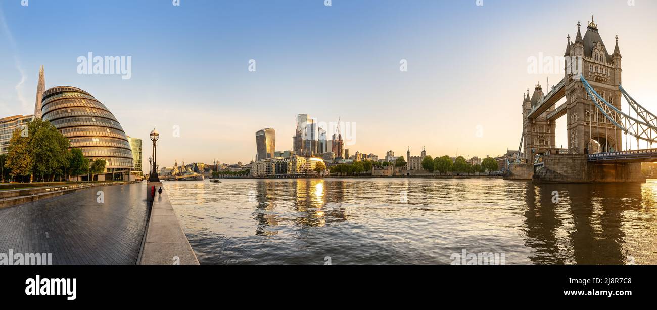 Die Skyline von london am frühen Morgen Stockfoto