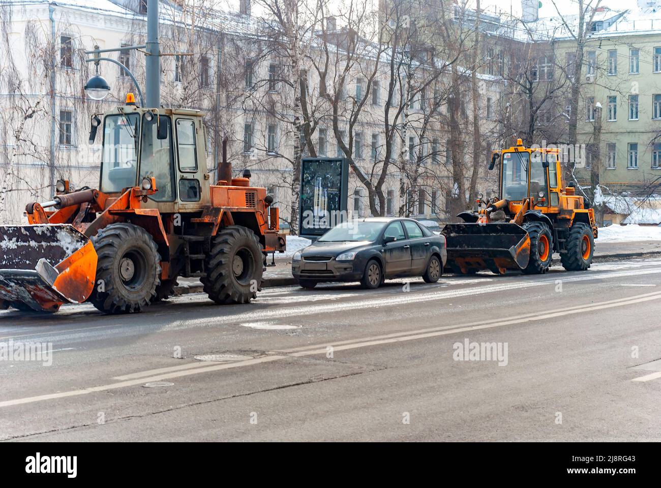 Moskau. Russland. Straßenreinigungsgeräte in der Volkhonka-Straße Stockfoto