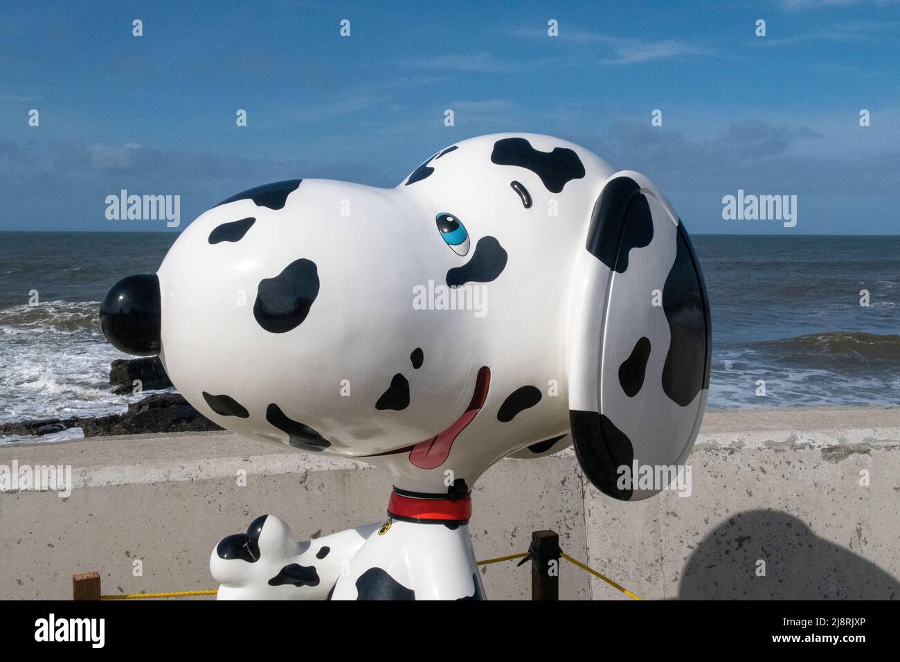 Snoopy trifft den Skulpturenpfad in Porthcawl Stockfoto