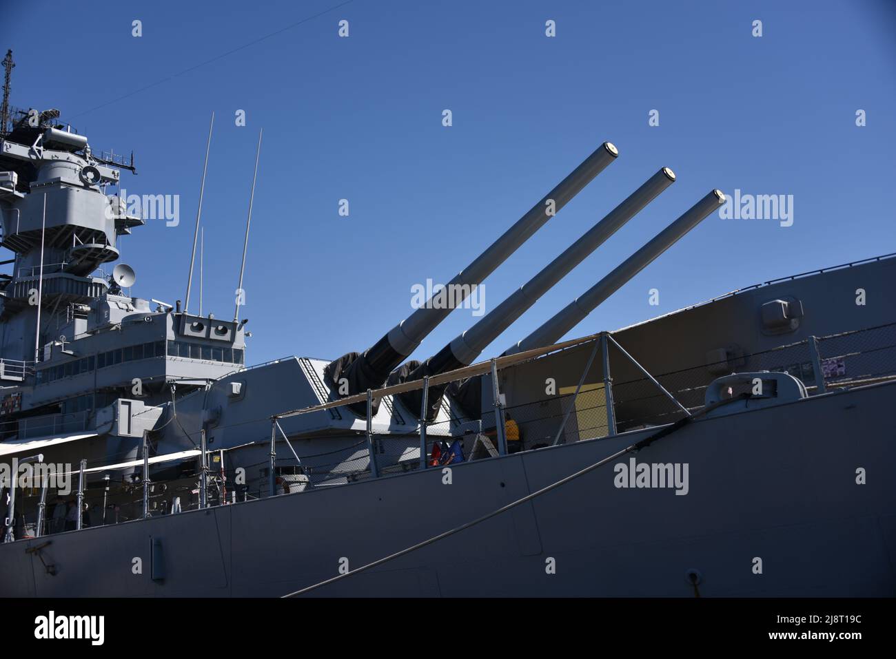 San Pedro, Kalifornien. USA. 2/28/2022. USA Iowa BB-61. U.S. Iowa BB-61 Maritime Museum. In Auftrag Gegeben Am 22. Februar 1943. Stillgelegt Am 26. Oktober 1990. Stockfoto