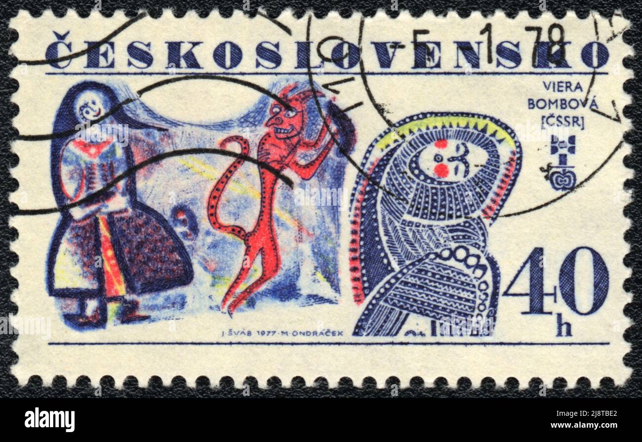 Eine in DER TSCHECHOSLOWAKEI gedruckte Briefmarke zeigt das Bild der Illustratorin Viera Bombova, 1977 Stockfoto