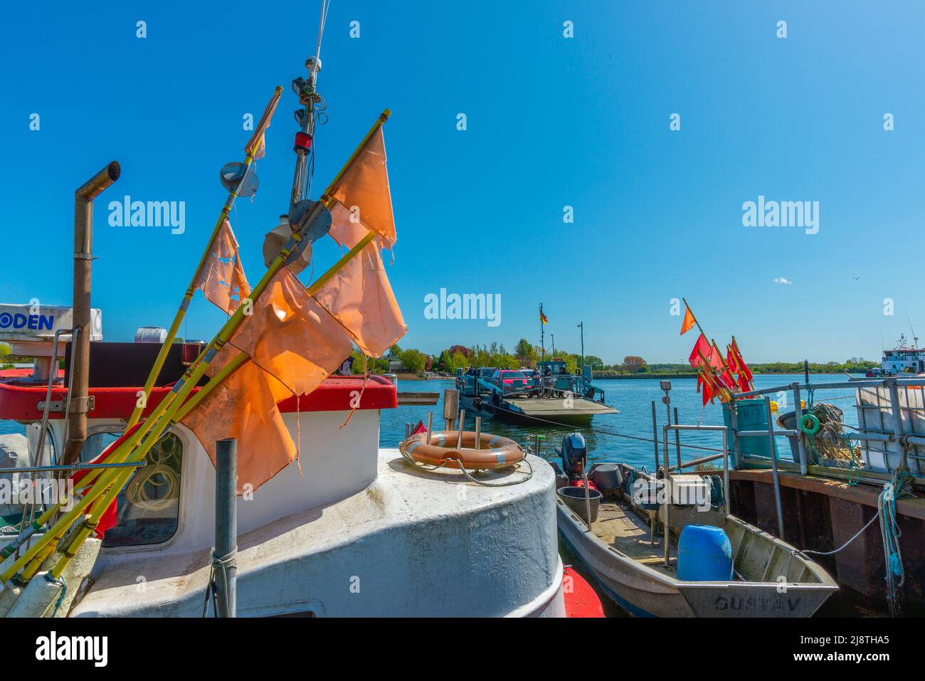 Arnis´s Schlei Fjord mit Fischerei und Fähre, Deutschlands kleinste Stadt mit rund 300 Einwohnern, Schleswig-Holstein, Deutschland, Europa Stockfoto