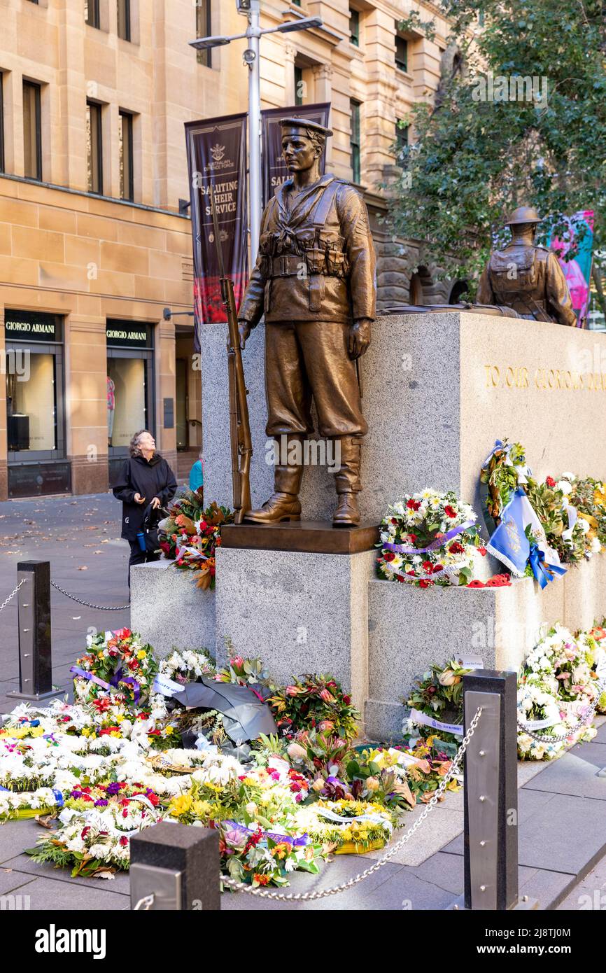Das Sydney Cenotaph in Martin Place, eine denkmalgeschützte Skulptur und ein Erinnerungszeichen an die im Kampf Übergetragenen, Sydney, Australien Stockfoto
