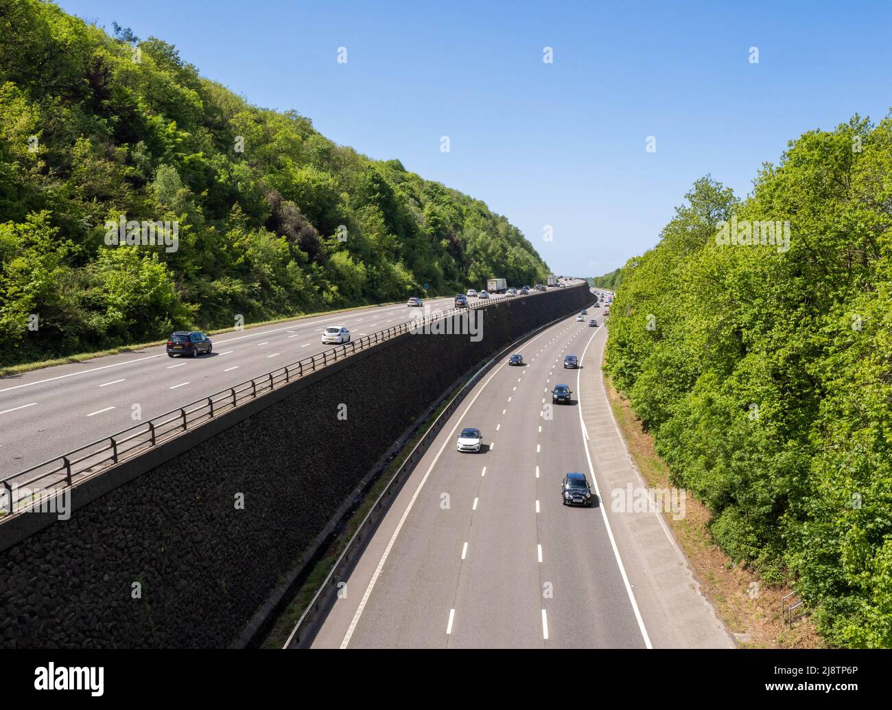 Versetzte Ebenen Abschnitt der Autobahn M5, wie es passiert Durch den Failand Ridge und Gordano Valley bei Bristol UK Stockfoto