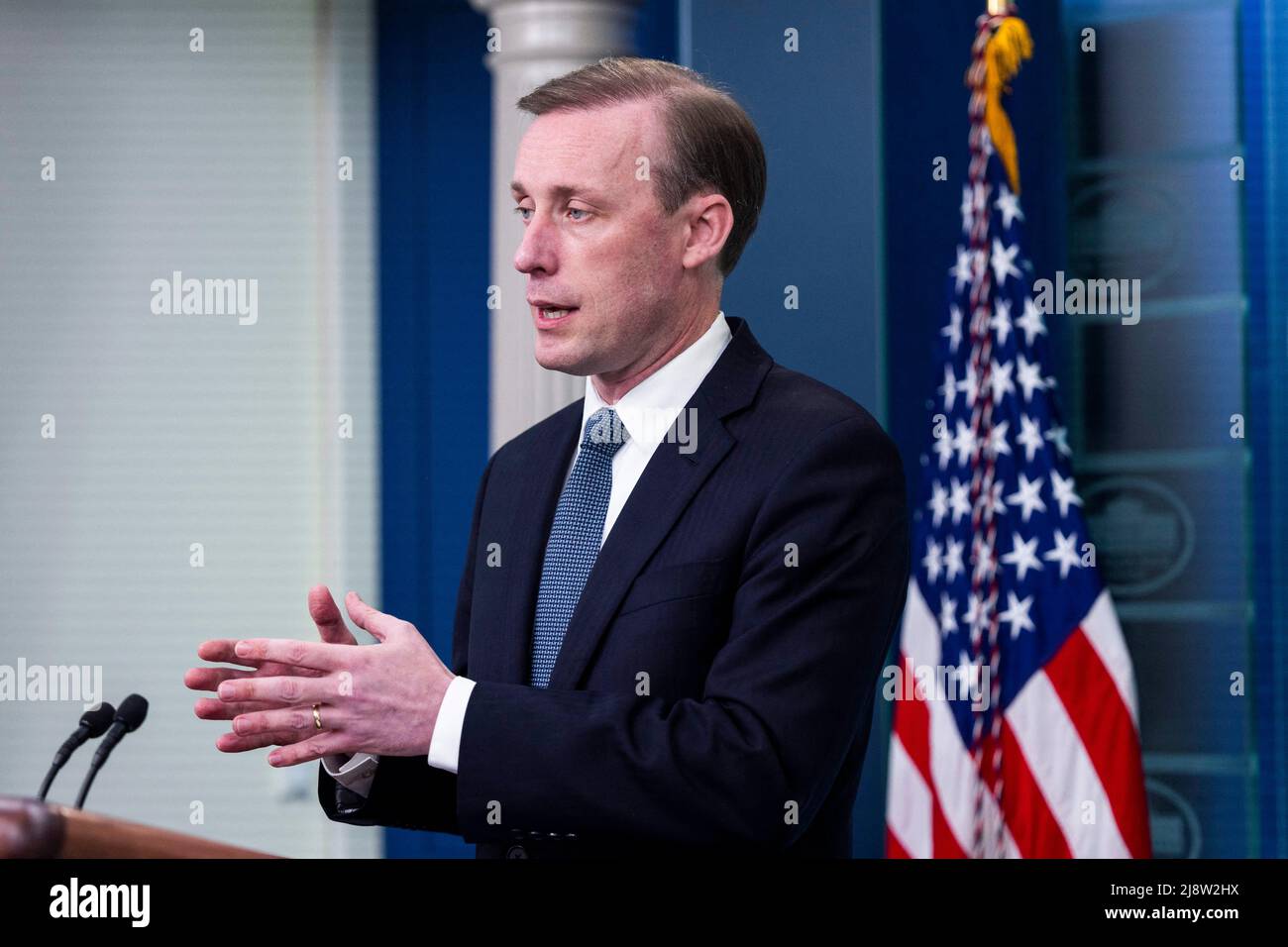Der nationale Sicherheitsberater Jake Sullivan spricht am 18. Mai 2022 im Weißen Haus in Washington, DC, USA, über die bevorstehende Asienreise von Präsident Biden sowie über den Wunsch Schwedens und Finnlands, der NATO beizutreten. Stockfoto