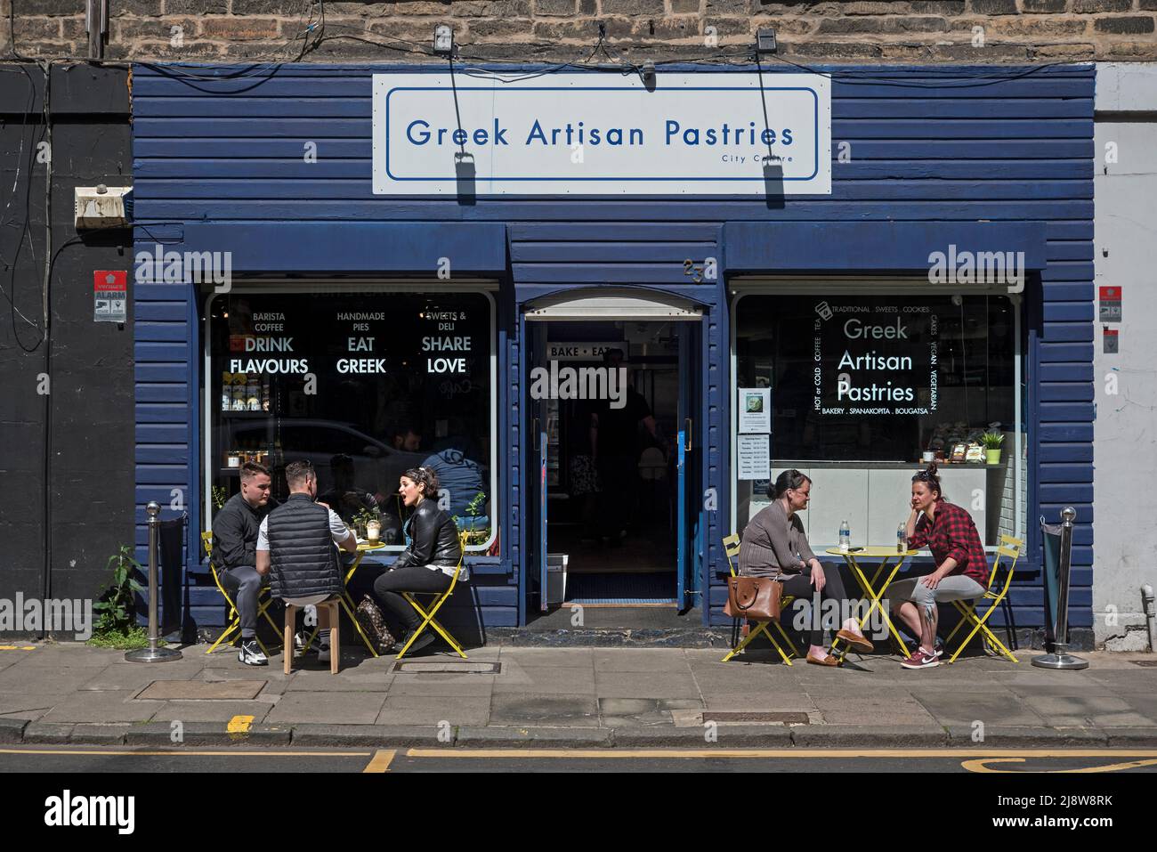 Griechische Artisan-OPastries in Bread Street, Edinburgh, Schottland, Großbritannien. Stockfoto