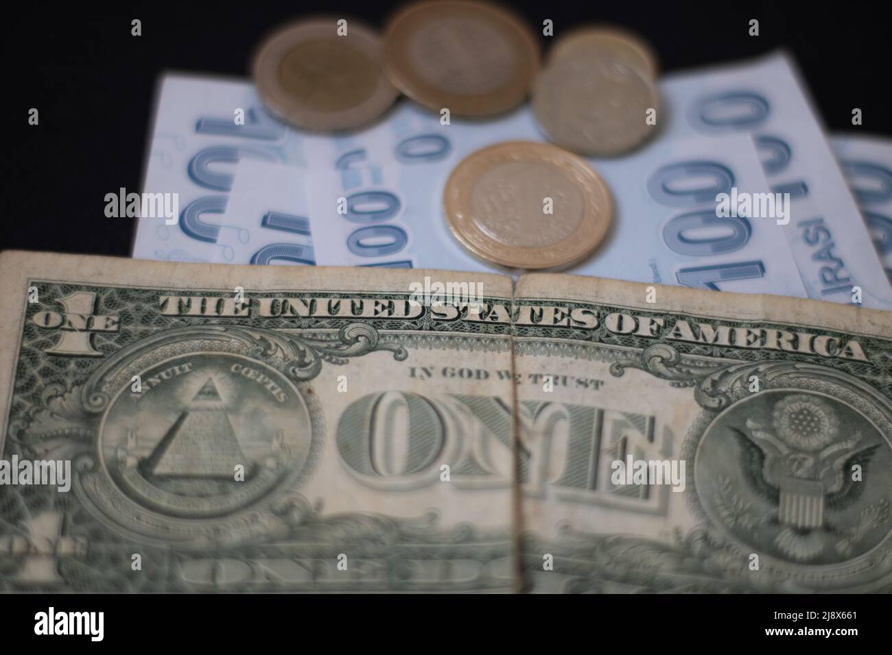 Ein Dollar, 100 Banknoten, Münzen Stockfoto