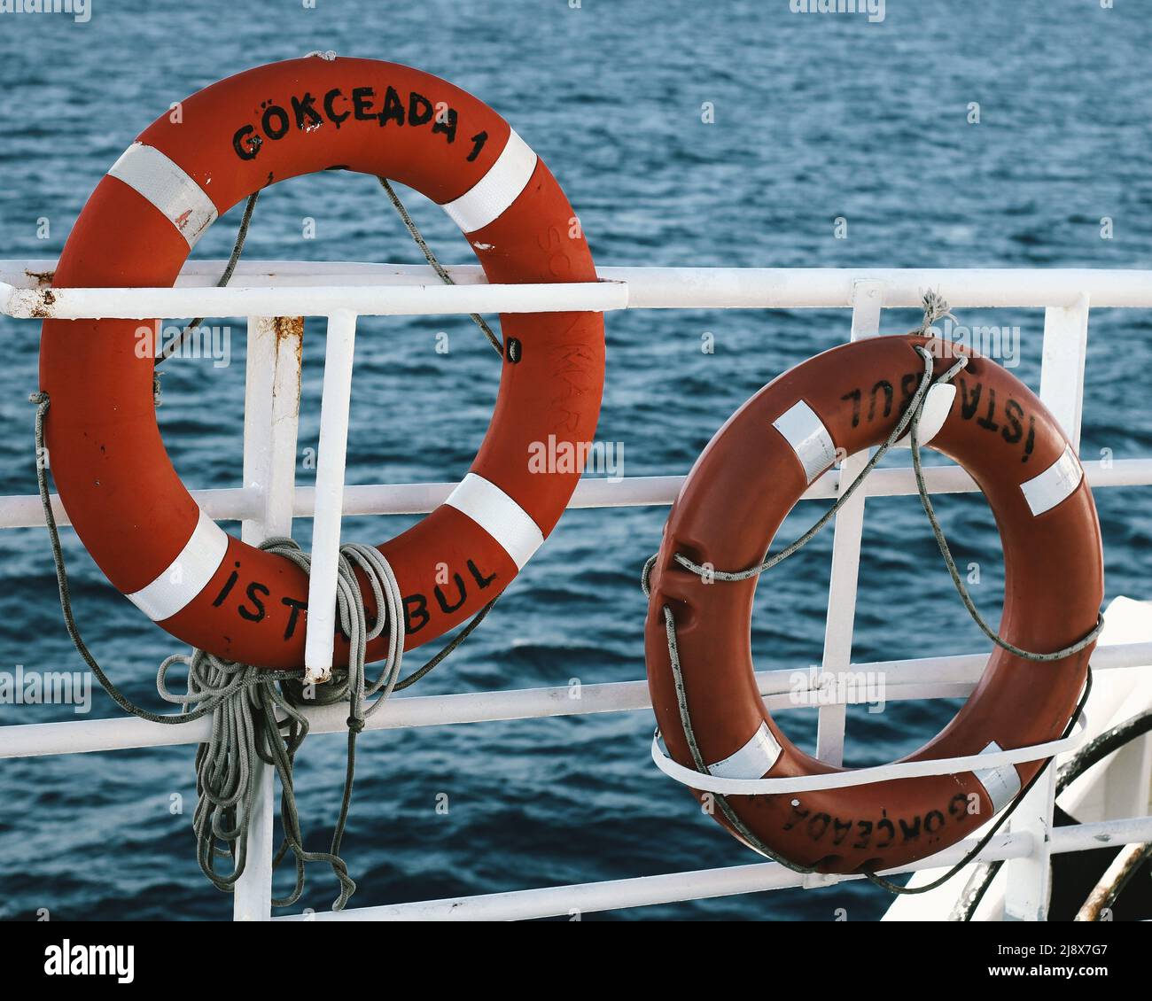 Rettungsbojen an Bord Stockfoto