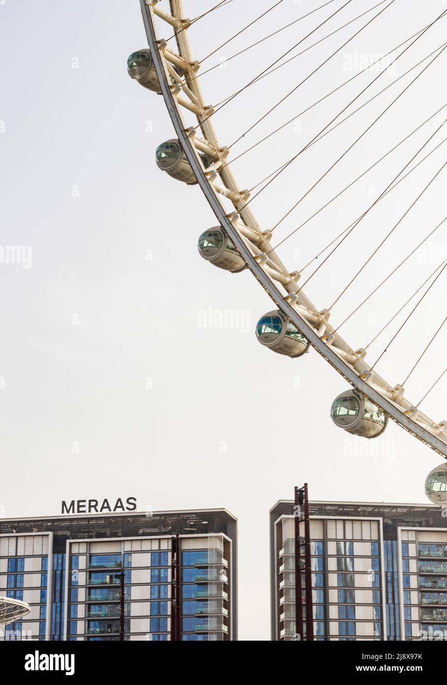Dubai, VAE - 05.06.2022 - Teilansicht eines höchsten Riesenrads der Welt Ain Dubai, in Blue Waters bei Meraas in Dubai, VAE Stockfoto
