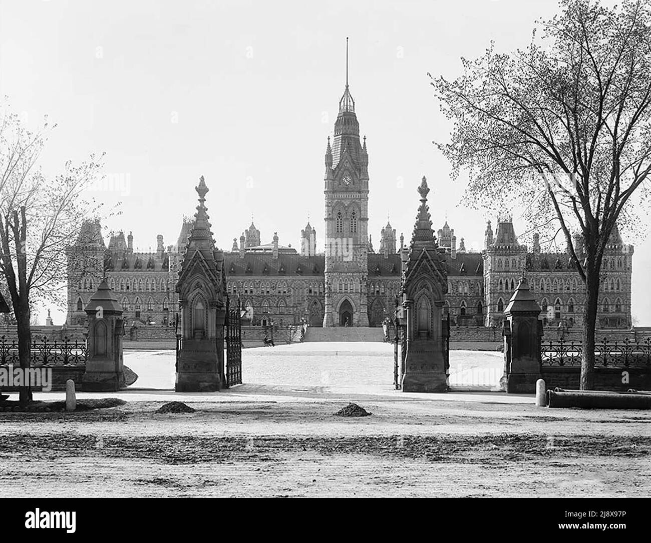 Parliament Hill, von den vorderen Toren aus gesehen. Ottawa, Kanada, ca. 1900 Stockfoto