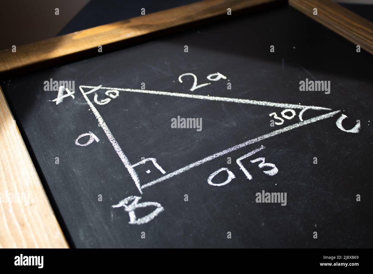 Dreiecksberechnungen auf der Platine Stockfoto