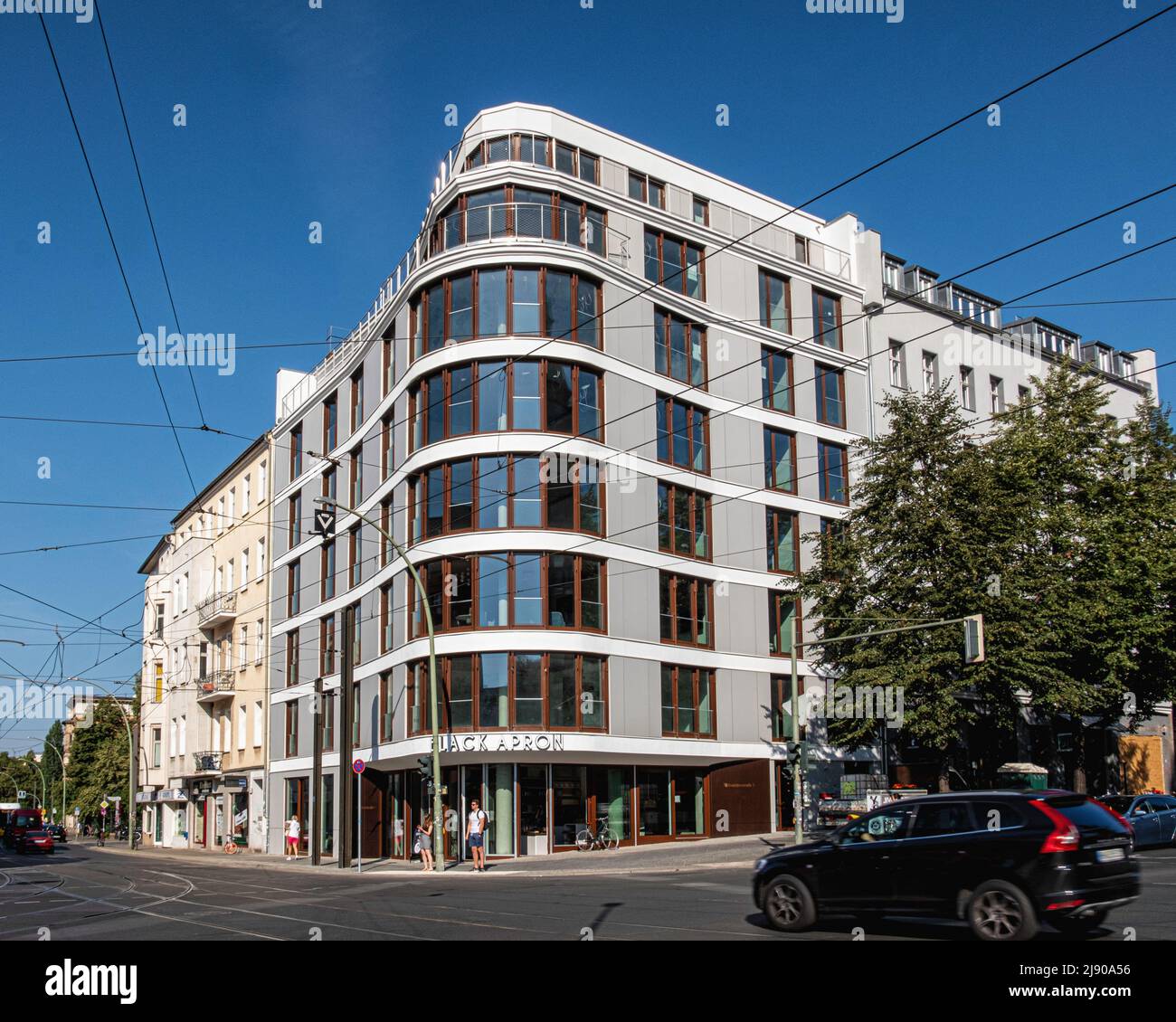 NeubauApartments & Black Apron Coffee Shop im neuen modernen Gebäude