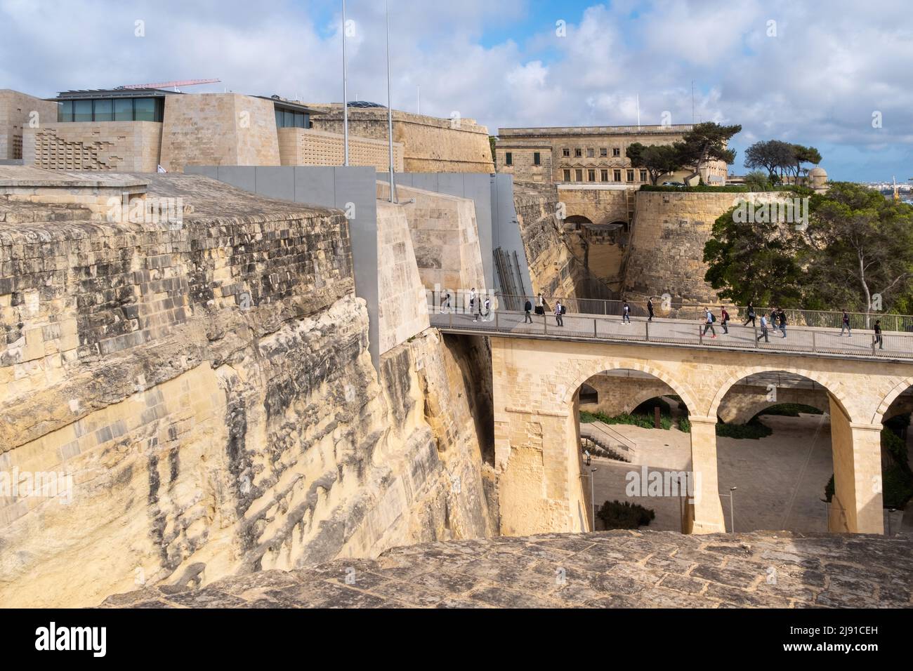 Brücke und Stadttor, Valletta, Malta Stockfoto