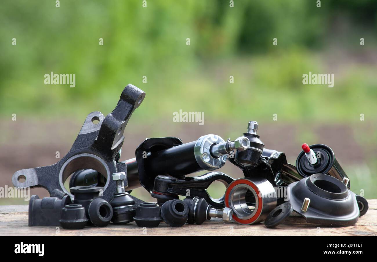 Ersatzteile der Aufhängungshalterung eines Autos, ein Satz für die Reparatur des Transports Stockfoto