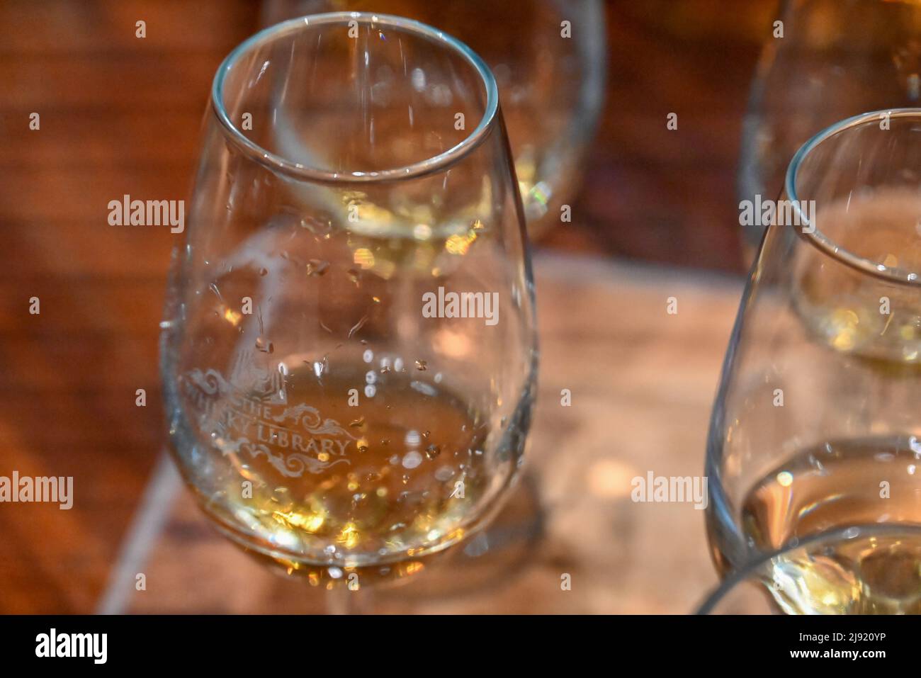 Glas mit whiskey Stockfoto