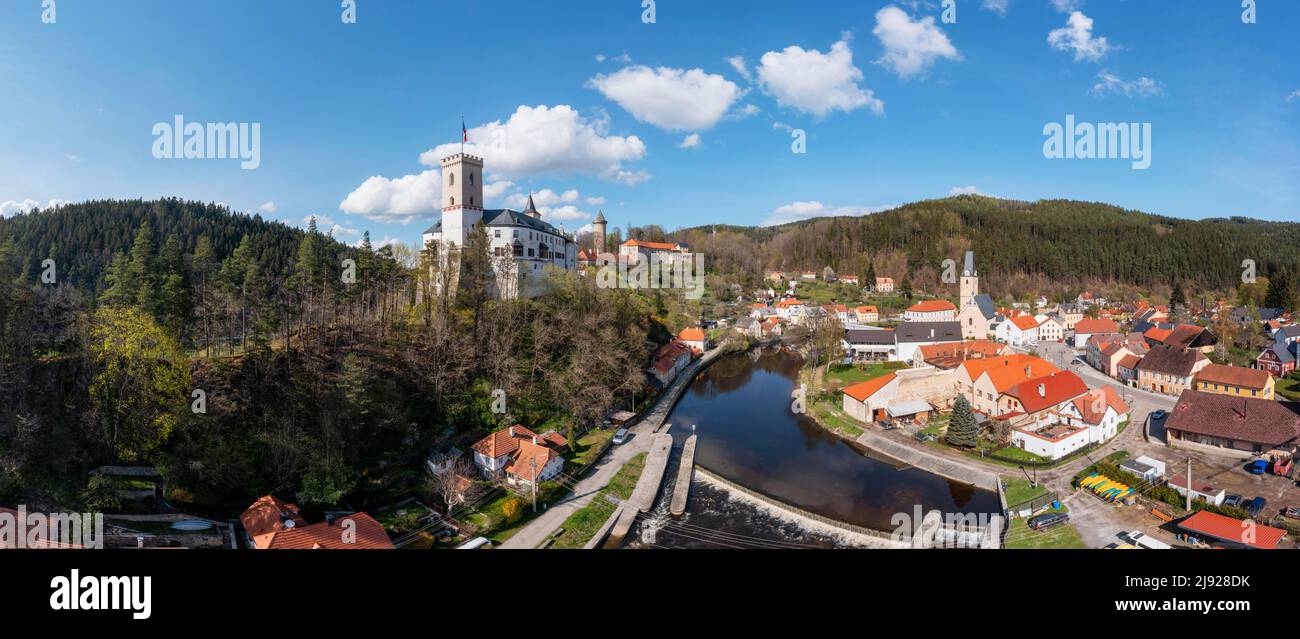 Drohnenschuss, Moldau, Burg Rozmberk, Rozmberk nad Vlatavou, Rosenberg, Südböhmen, Böhmen, Tschechische Republik Stockfoto