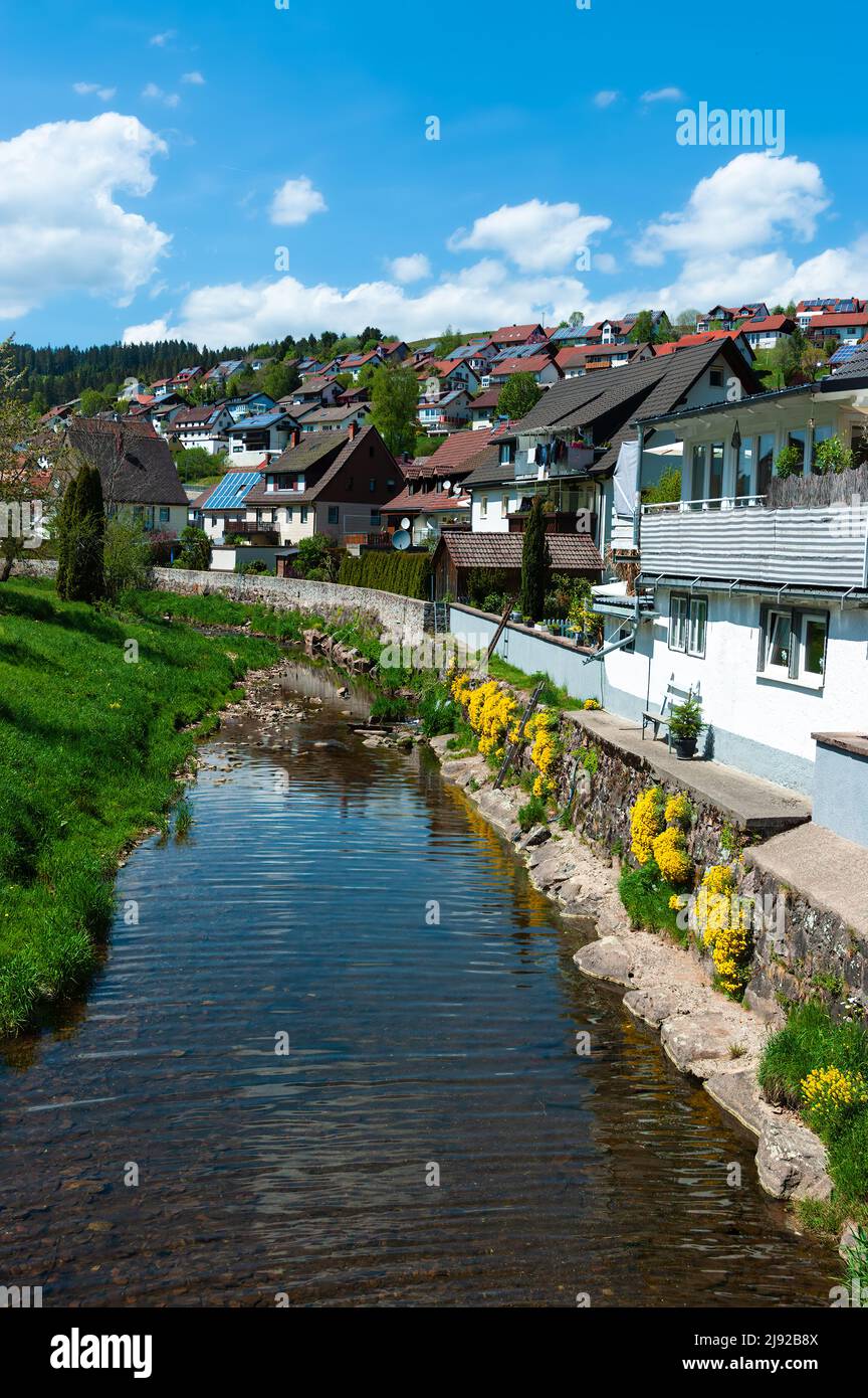 Vohrenbach, Deutschland - 15. Mai 2022: Vohrenbach ist eine Kleinstadt im Landkreis Schwarzwald-Baar in Baden-Württemberg. Stockfoto