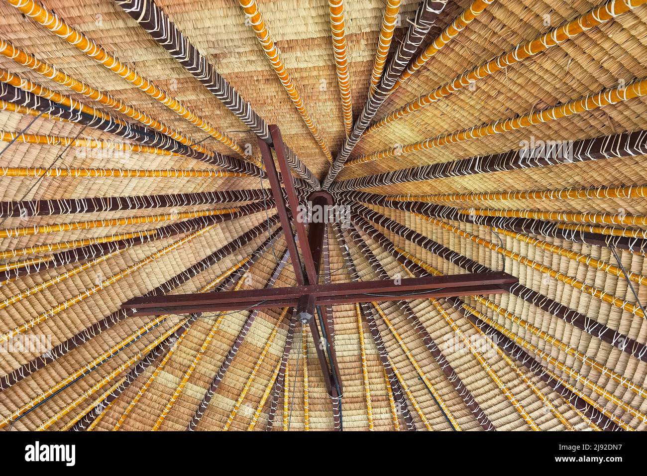 Bambusdach im Talaga Sampireun Resto in Jakarta Indonesia Stockfoto