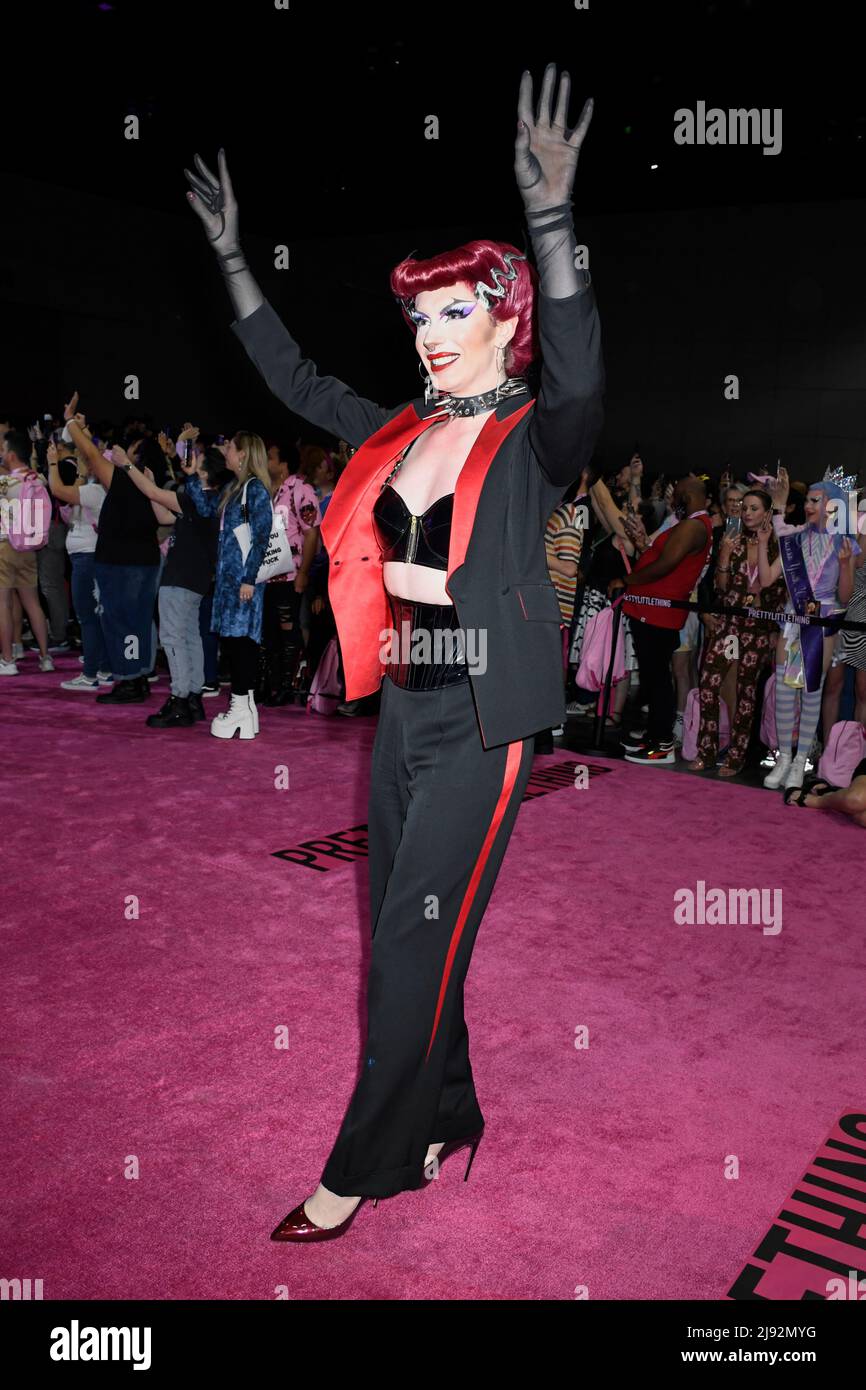 Bosco nimmt am Queens Walk Teil, während der Rupaul DragCon 2022, Tag 1, die am Freitag, den 13. Mai 2022, im LA Convention Center in Los Angeles, Kalifornien, stattfand. Foto von Jennifer Graylock-Graylock.com 917-519-7666 Stockfoto